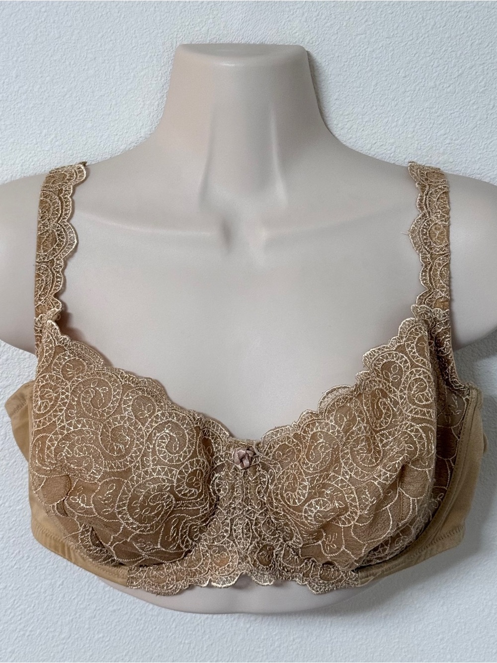 Le Mystere Rouge Collection Tornado Full Cup Bra Beige Gold #91034 NWOT Size 38D